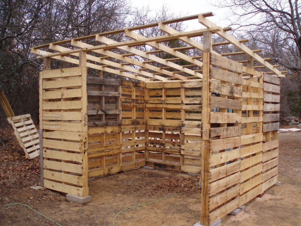 Make This Awesome Survivalist Storage Shed From Pallet Board - Page 2 ...