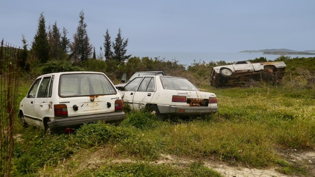 abandoned car