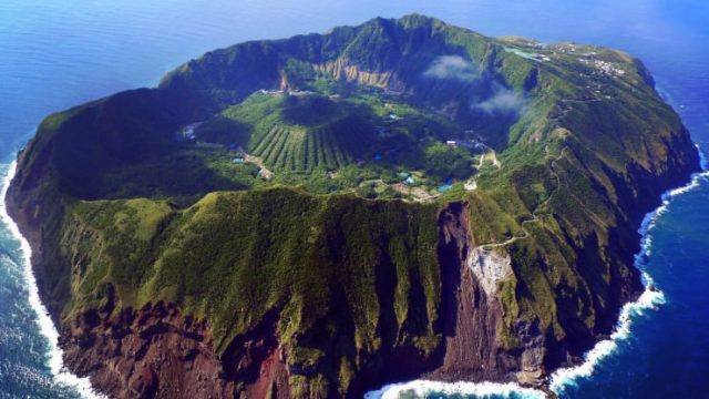 aogashima-japan-2-740x552