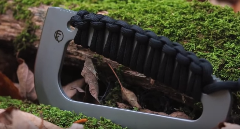 hunting paracord knife