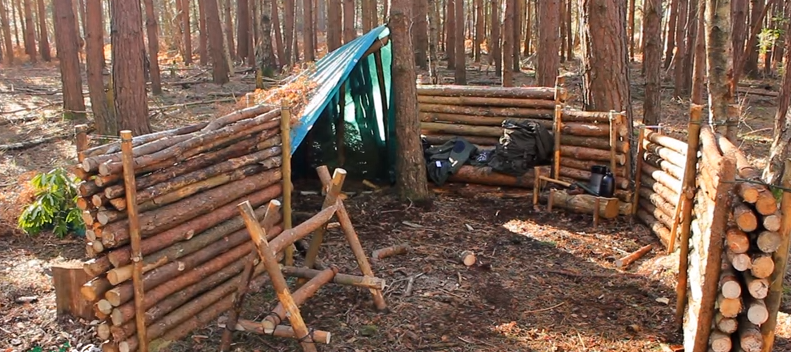 bushcraft camp