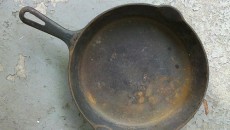 cleaning rust off of a skillet