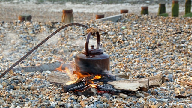 beach camp fire kettle