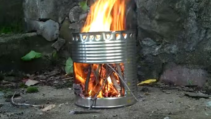 hobo-stove-using-a-can