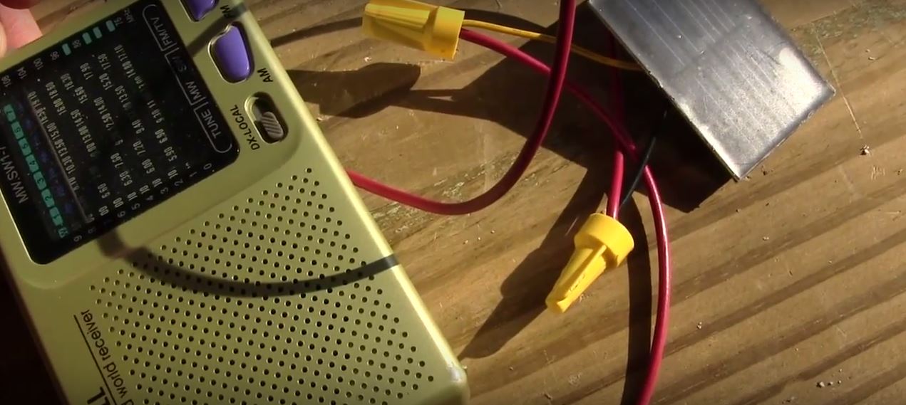 DIY solar powered radio