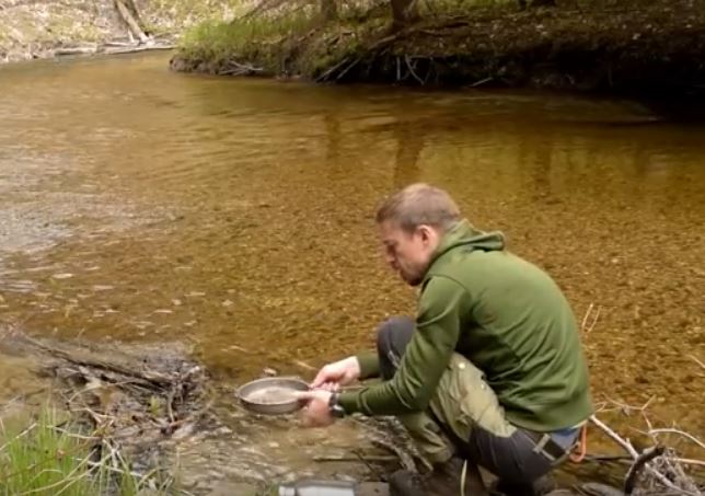 bushcraft camping