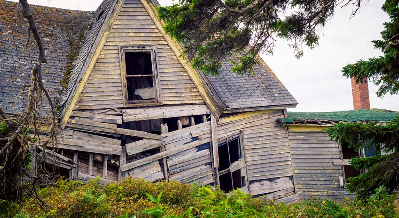 falling down house